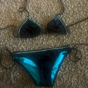 NWT Billabong Sol Searcher Black multi tri Triangle Bikini Top M